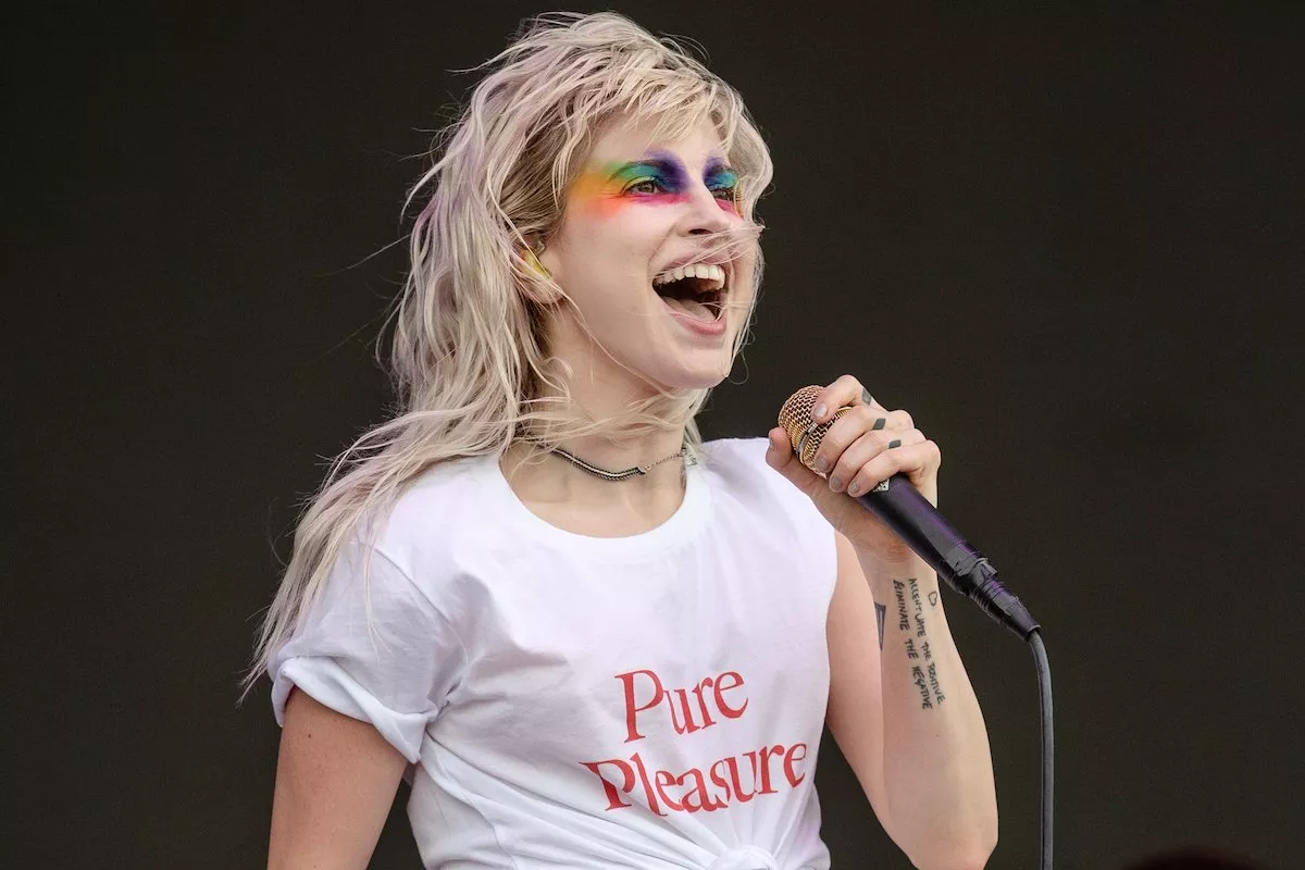 Paramore cancela shows por causa de infecção pulmonar de Hayley Williams