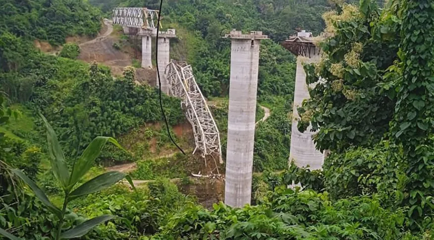 Desabamento de ponte em construção mata 17 pessoas na Índia