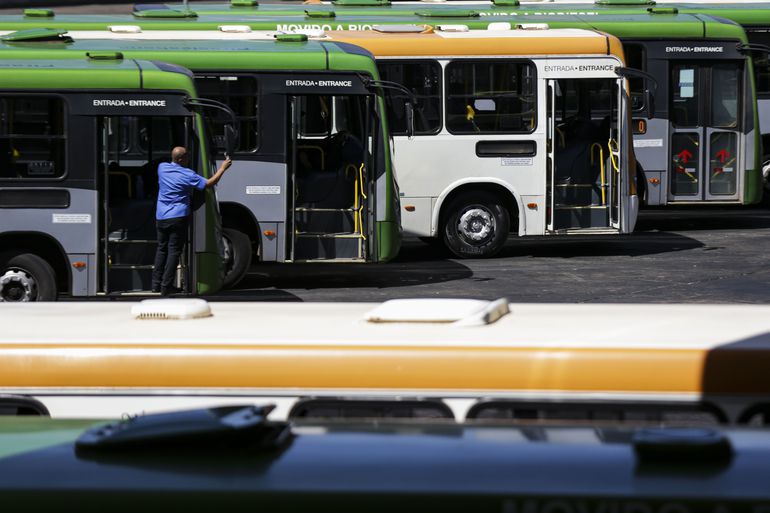 Liminar impede bloqueio de subsídios aos consórcios de ônibus em más condições