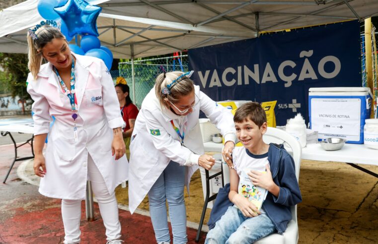 Programa Vacina na Escola aplicou mais de 28 mil doses em um mês