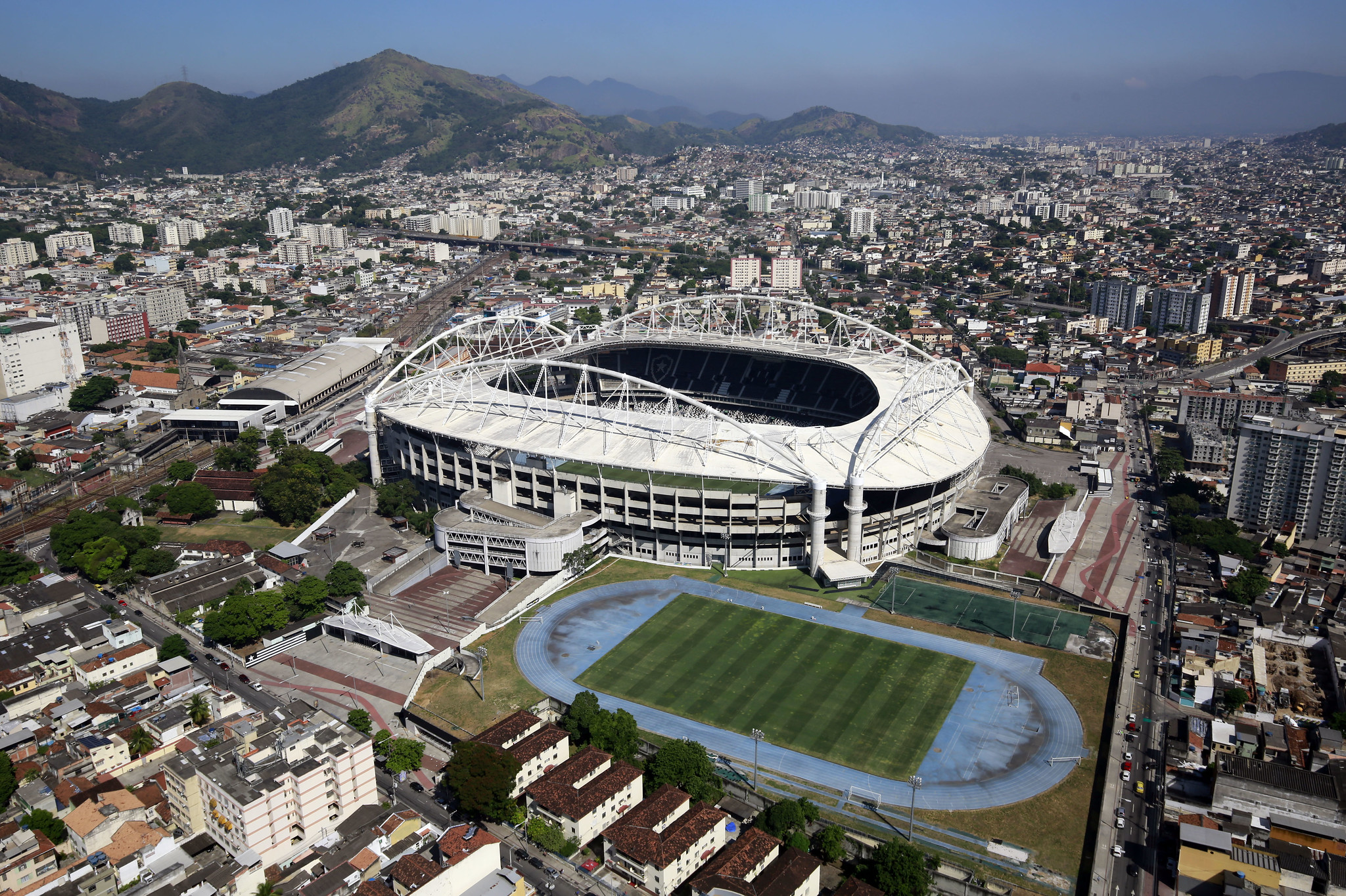 Entorno do Estádio Nilton Santos terá interdições para Botafogo e Flamengo