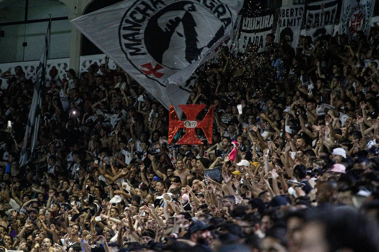 Torcida do Vasco esgota ingressos para o retorno do time a São Januário