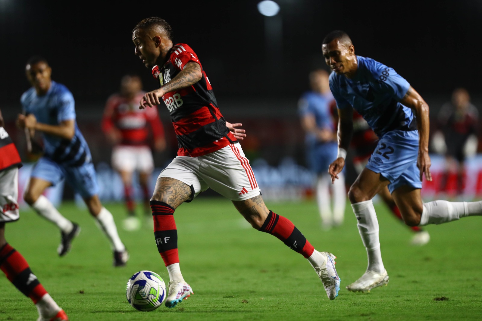 #Brasileirão: Gabigol é expulso e Flamengo perde para o Athletico-PR por 3 a 0