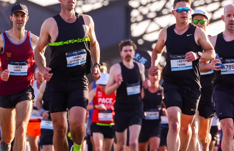 Forte onda de calor leva 26 maratonistas australianos ao hospital