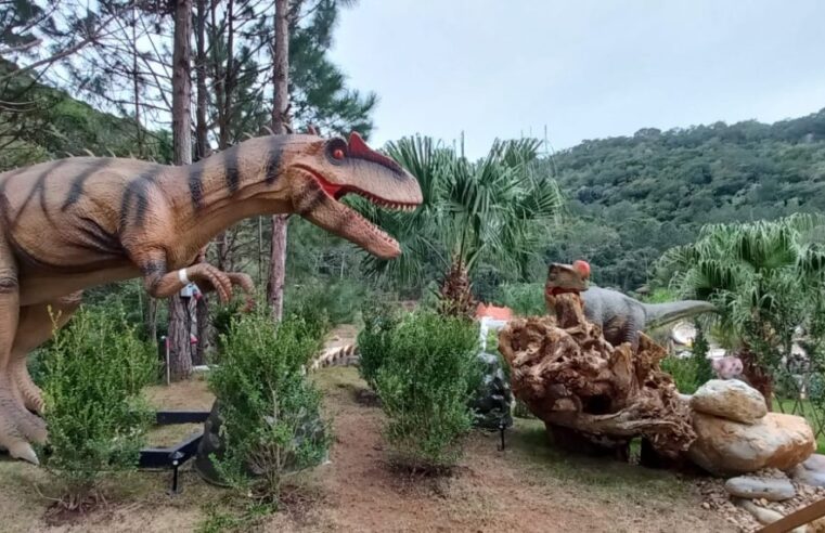 Maior parque de dinossauro do Brasil é inaugurado em Santa Catarina