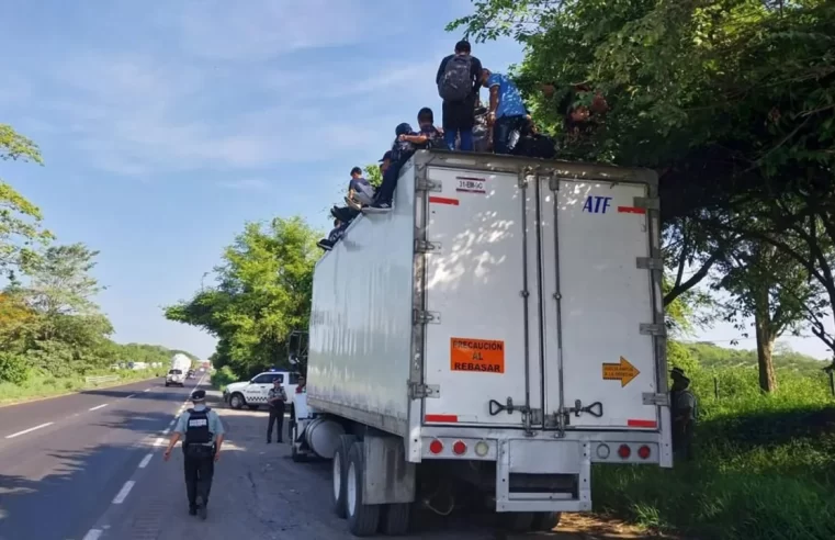 Seis imigrantes foram resgatadas de baú de caminhão na Inglaterra