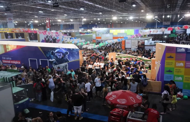 Concessionária Iguá participa da Bienal do Livro com ônibus cenográfico