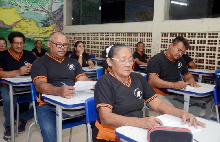 Universitários e alunos da EJA têm transportes gratuito garantido