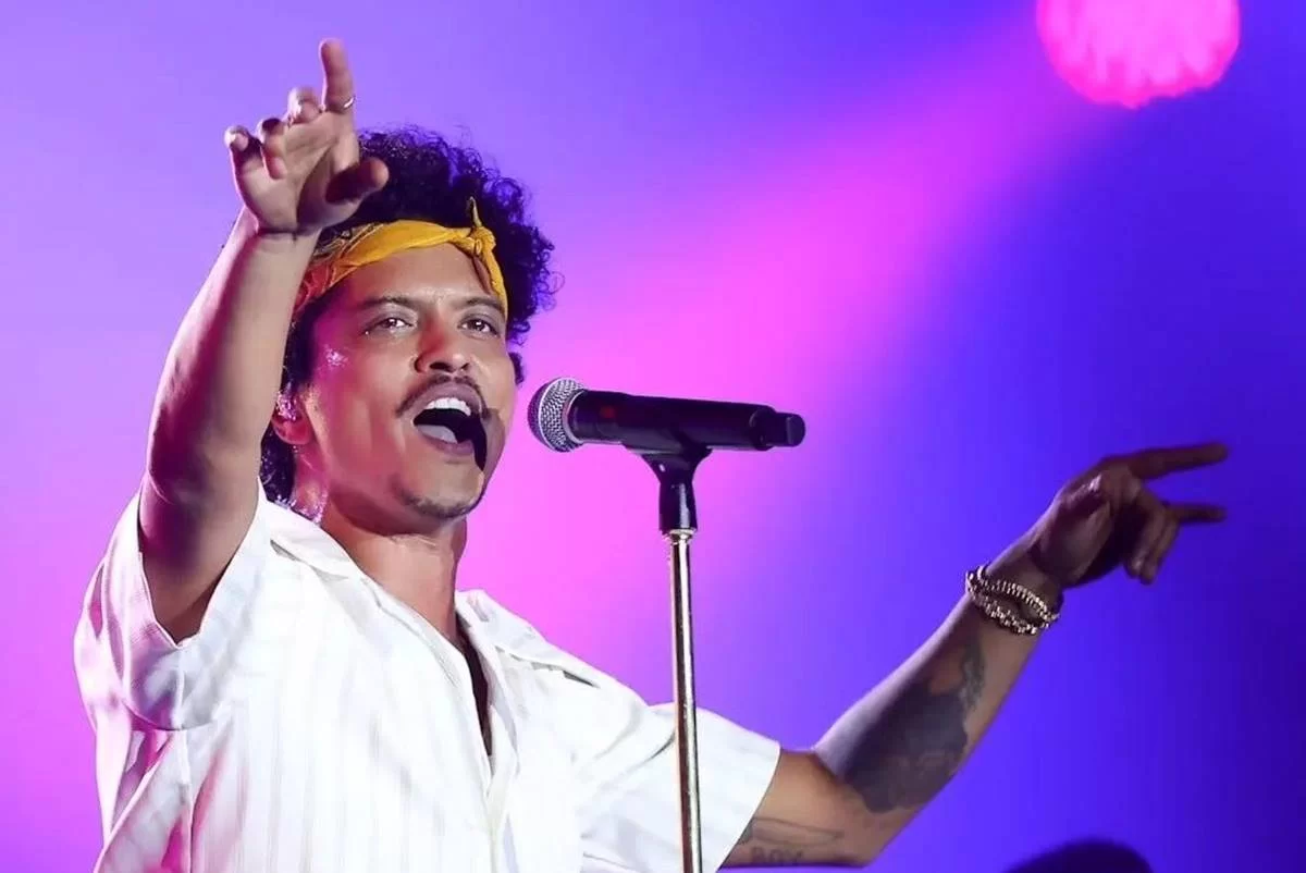 Bruno Mars, festival Clássicos do Brasil e show de Belo na Portela agitam programação do fim de semana