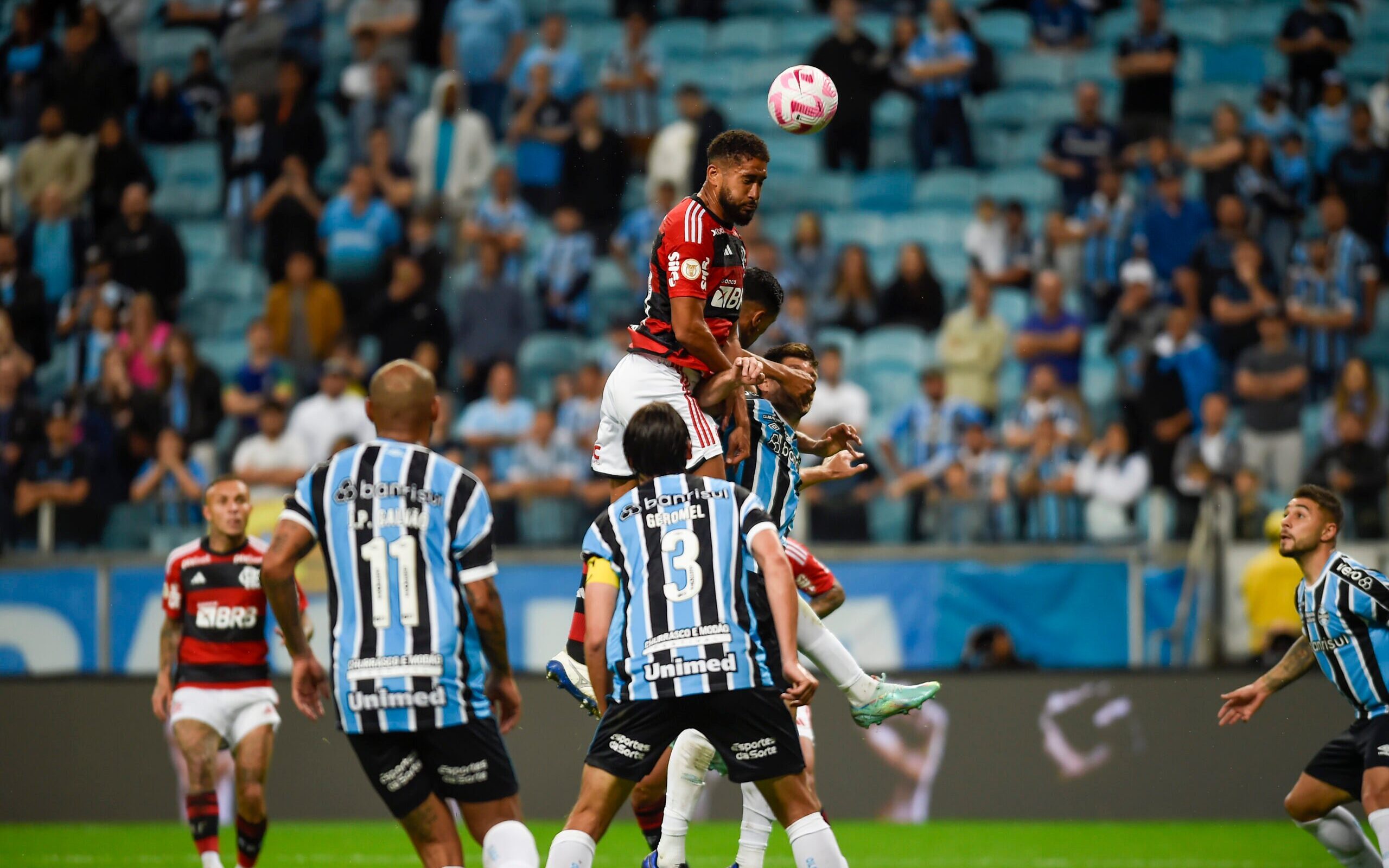 #Brasileirão: Grêmio vira e derrota Flamengo por 3 a 2