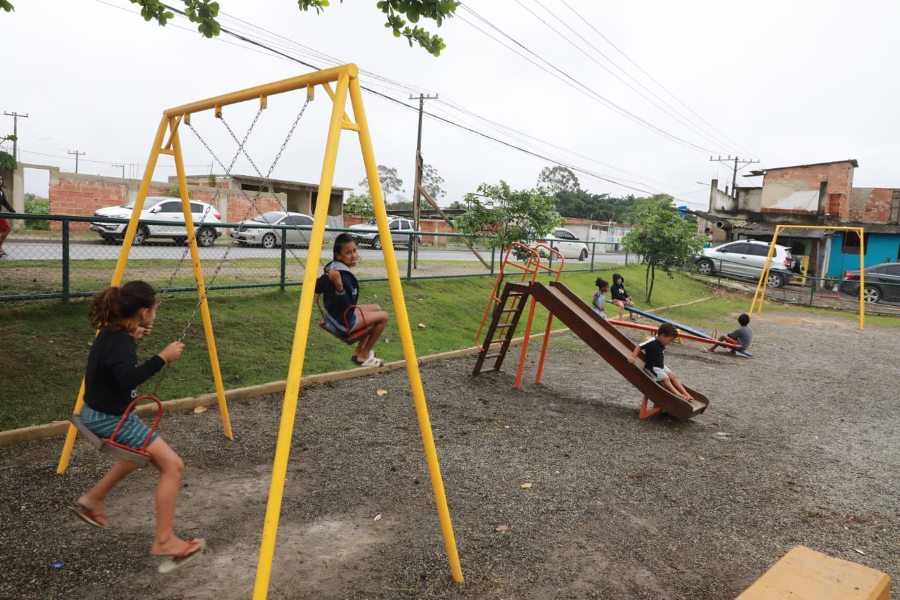 Prefeitura do Rio entrega três praças revitalizadas na Zona Oeste