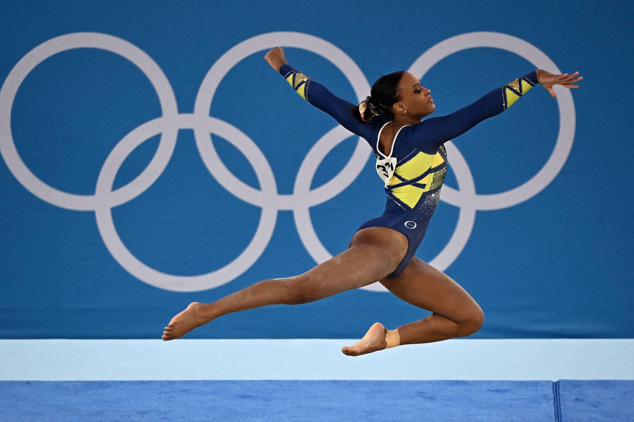 Olimpíadas 2024: Rebeca Andrade compete nas finais da ginástica artística individual e por equipe nesta terça-feira (30)