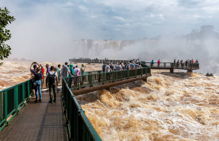 Cataratas do Iguaçu tem aumento de 4 vezes a vazão após chuvas intensas no Paraná