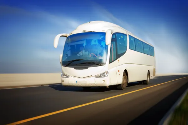 Maior linha de ônibus do mundo liga o Rio de Janeiro a Lima, no Peru, em 6 dias