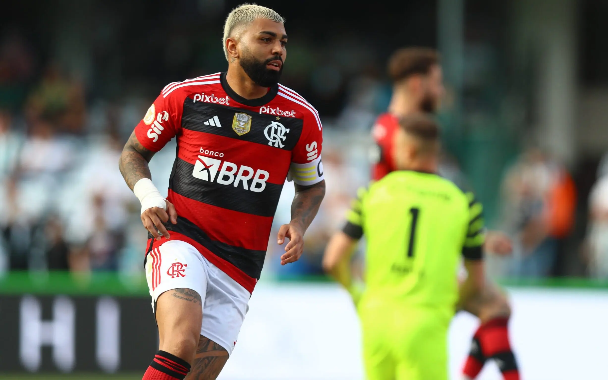 Flamengo acerta com Gabigol até 2028 e jogador terá ciclo de 10 anos no clube