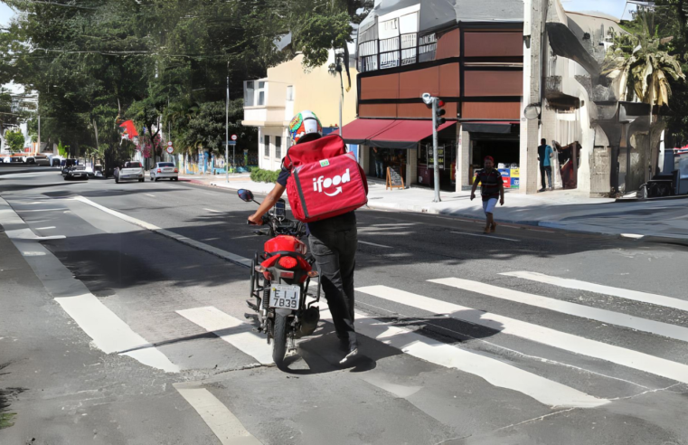 Brasil tem 2,1 milhões de pessoas trabalhando por aplicativos de serviços