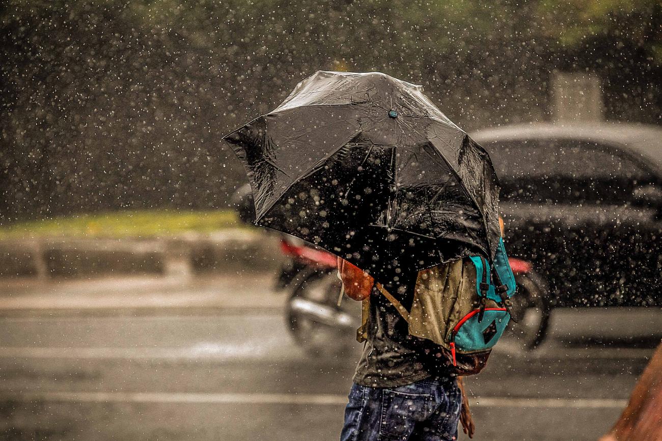 Feriado tem previsão de frente fria e temporais na região sul e sudeste