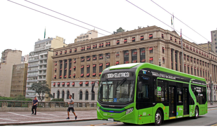 Após demonstração em Curitiba, São Paulo recebe ônibus elétrico da Volvo