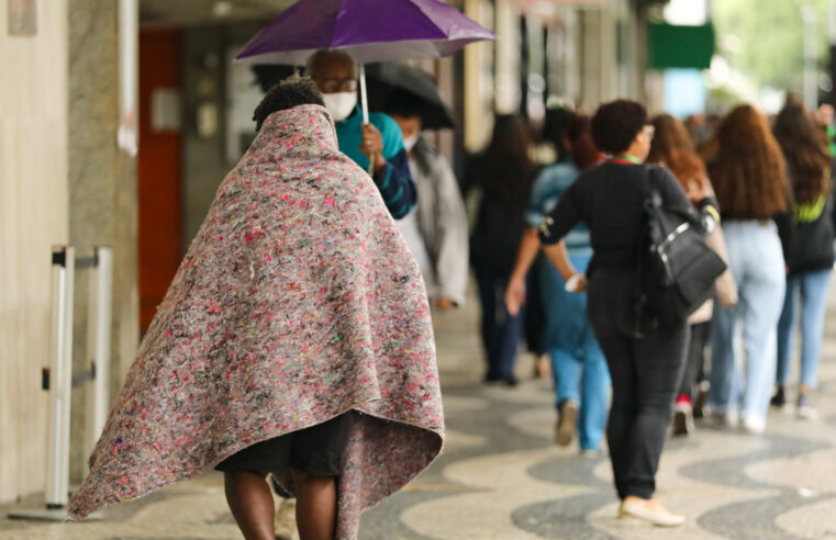 Governo cria pontos de higiene para a população em situaçãode rua