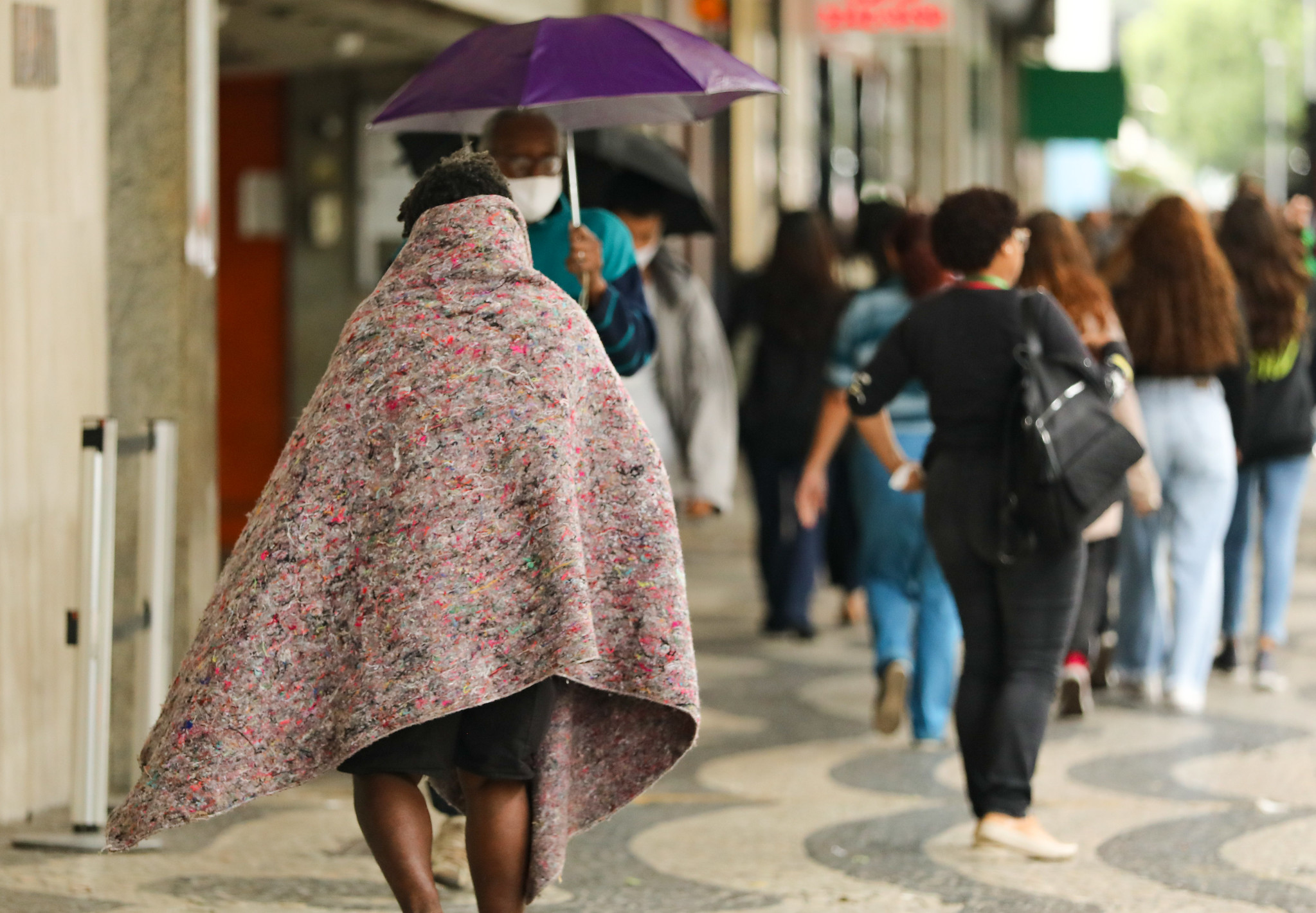 Governo cria pontos de higiene para a população em situaçãode rua