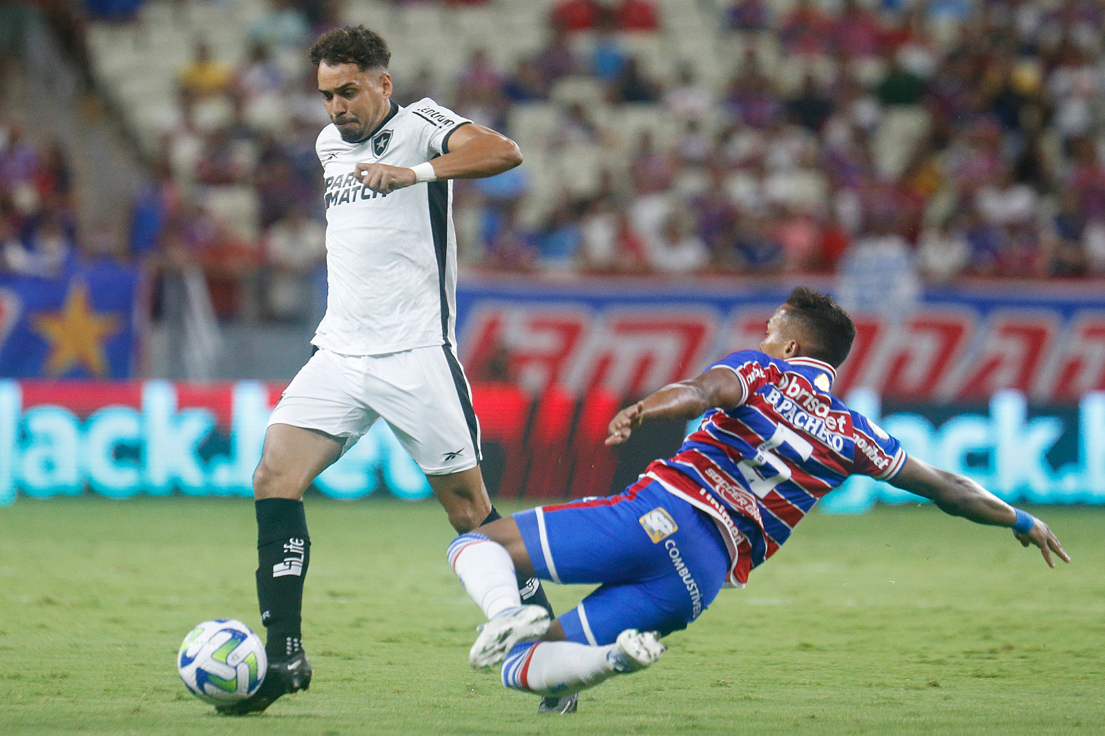 #Brasileirão: Botafogo empata em 2 a 2 com o Fortaleza e perde chance de retomar liderança