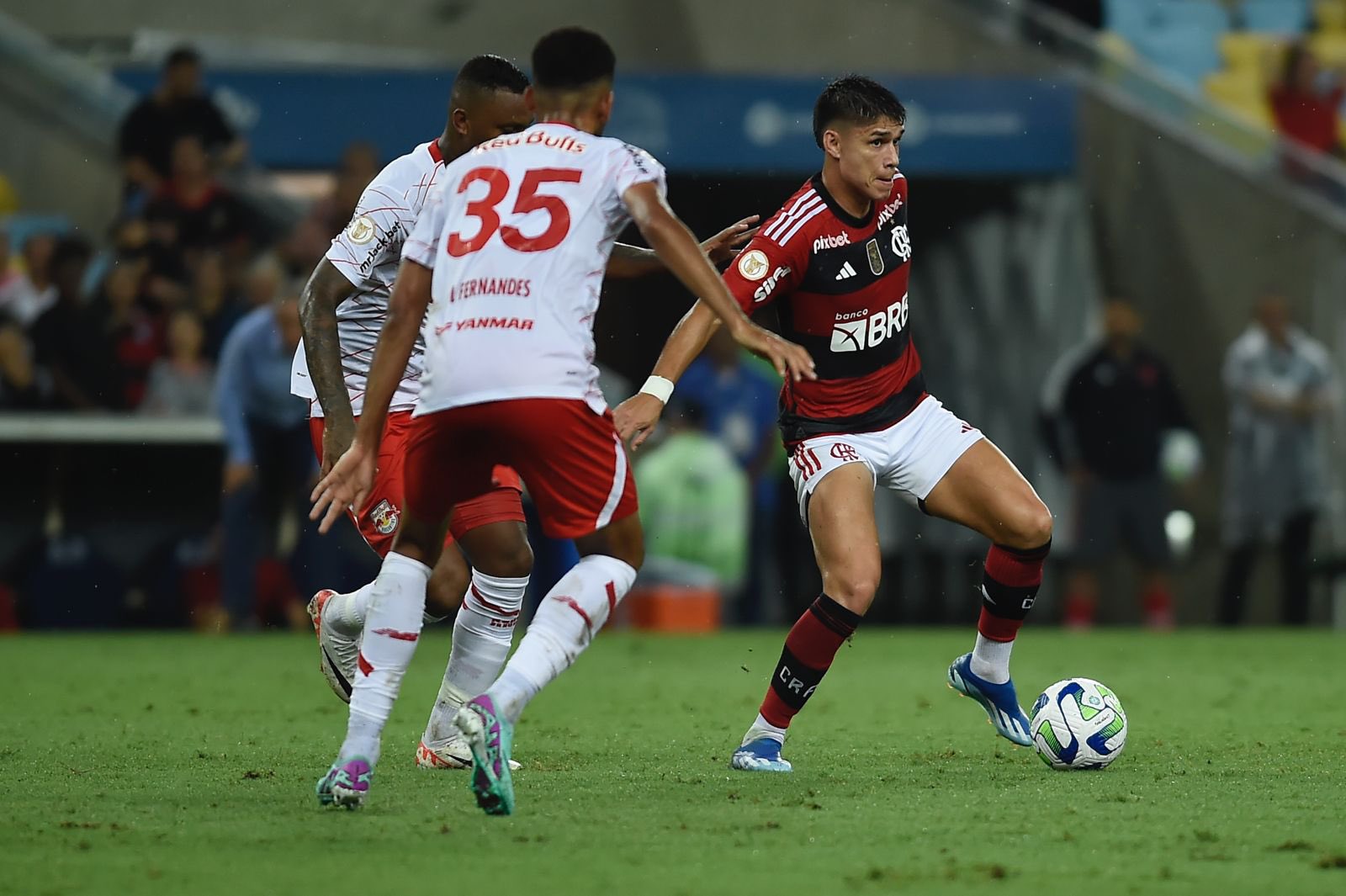 #Brasileirão: Flamengo venceu por 1 a 0 o Bragantino, no Maracanã