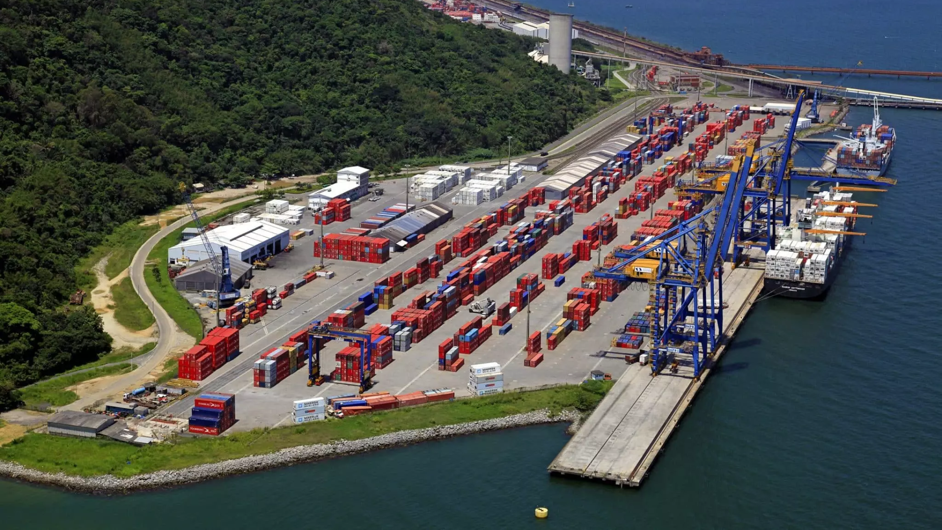 Porto de Itaguaí amplia exportação de minério de ferro no terceiro trimestre de 2023