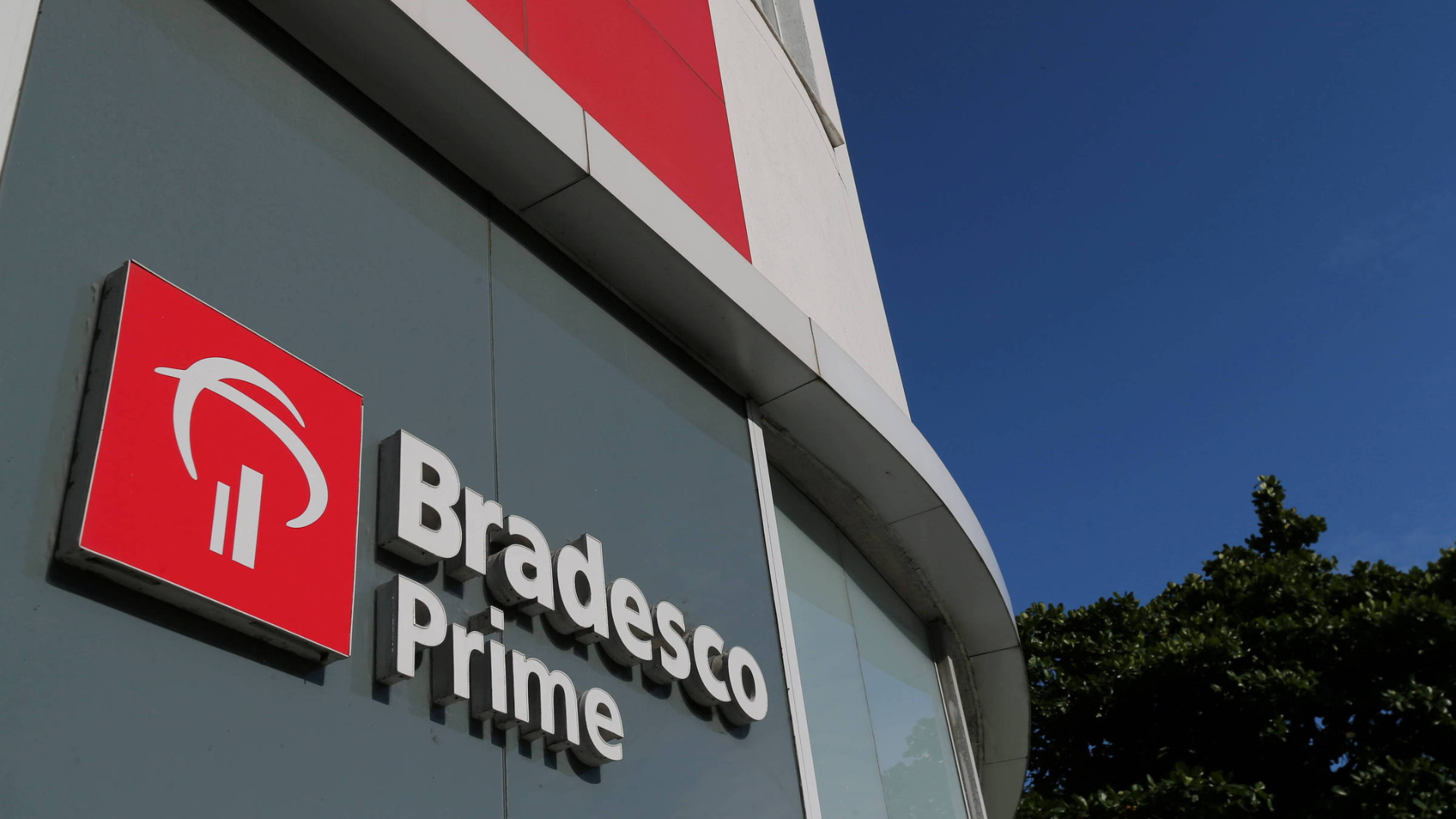 Procon RJ cobra esclarecimentos ao Bradesco sobre falhas no sistema bancário