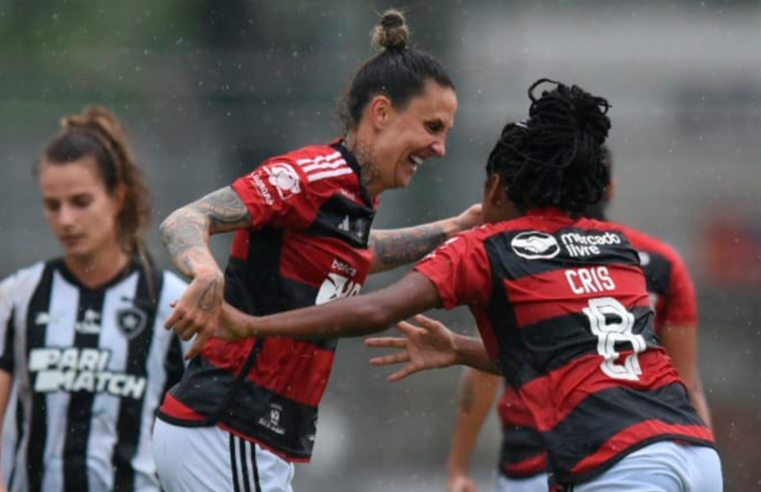 Flamengo vence Botafogo por 2 a 1 e é campeão carioca feminino