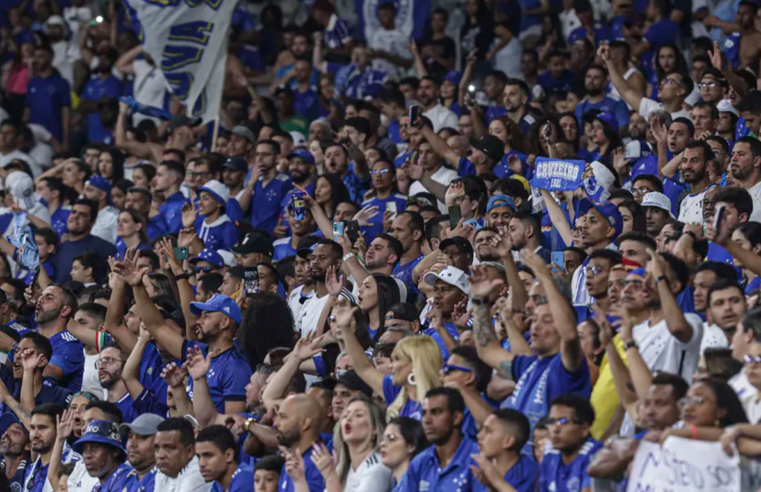 Cruzeiro terá torcida em jogo contra Athletico-PR após julgamento ser adiado