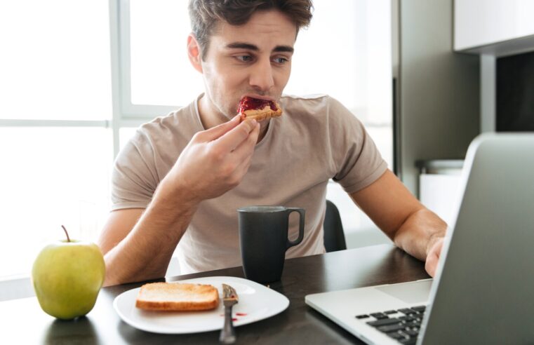 Comer devagar traz bons resultados para a saúde, como maior absorção de nutrientes