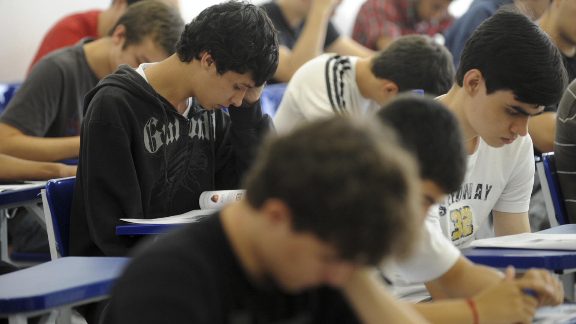 Escolas devem reajustar mensalidades em até 10% em 2025