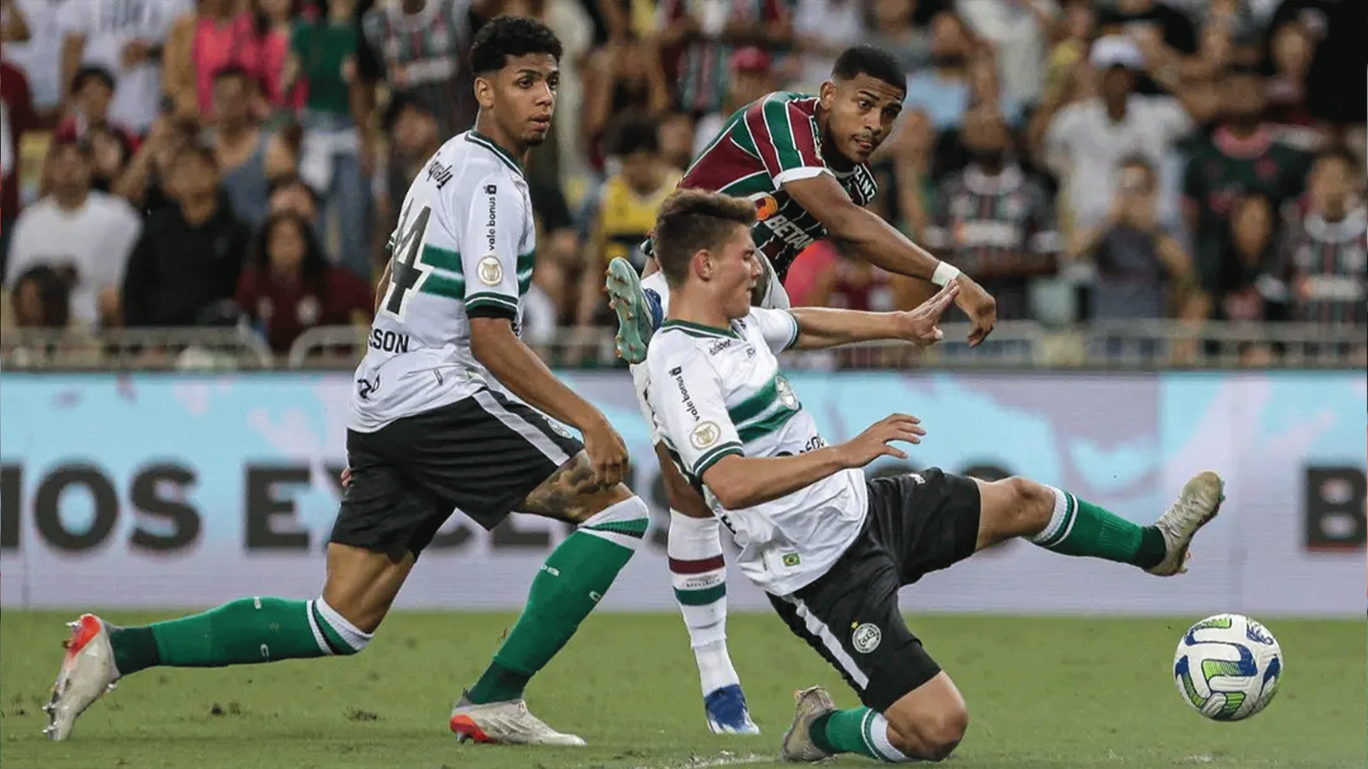 #Brasileirão: Fluminense vence o Coritiba por 2 a 1 no Maracanã