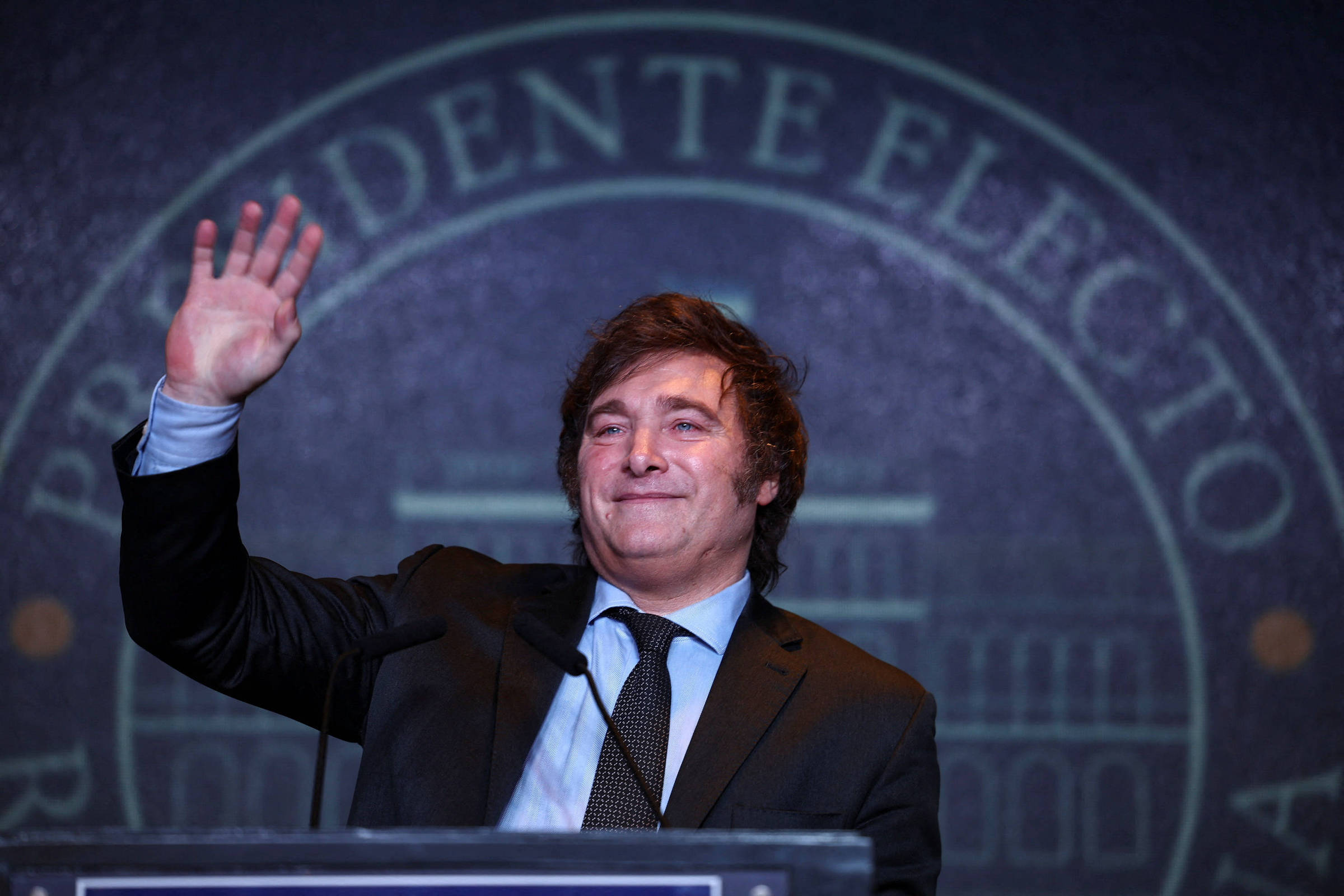 Javier Milei supera Massa e é eleito presidente da Argentina