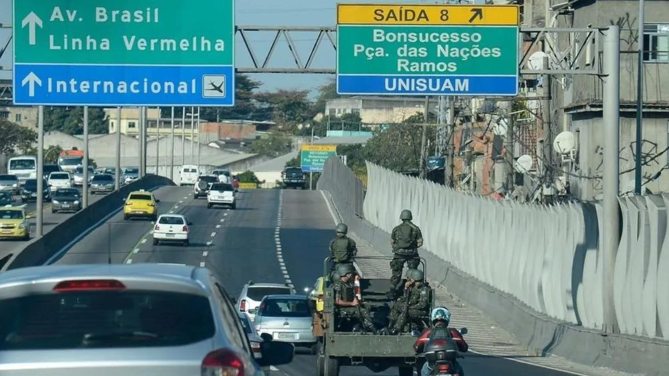 Prefeitura inicia troca do asfalto na Linha Vermelha entre Ilha do Governador e Caju