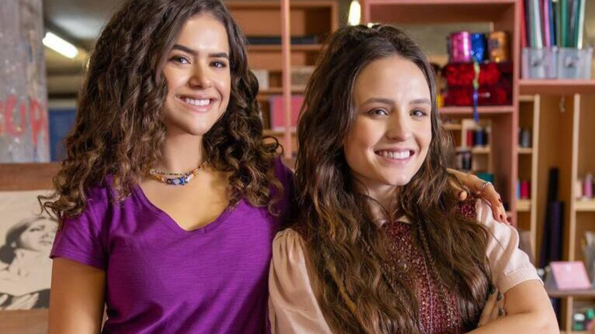 Maisa e Larissa Manoela se reencontram na 3ª temporada de ‘De Volta aos 15’