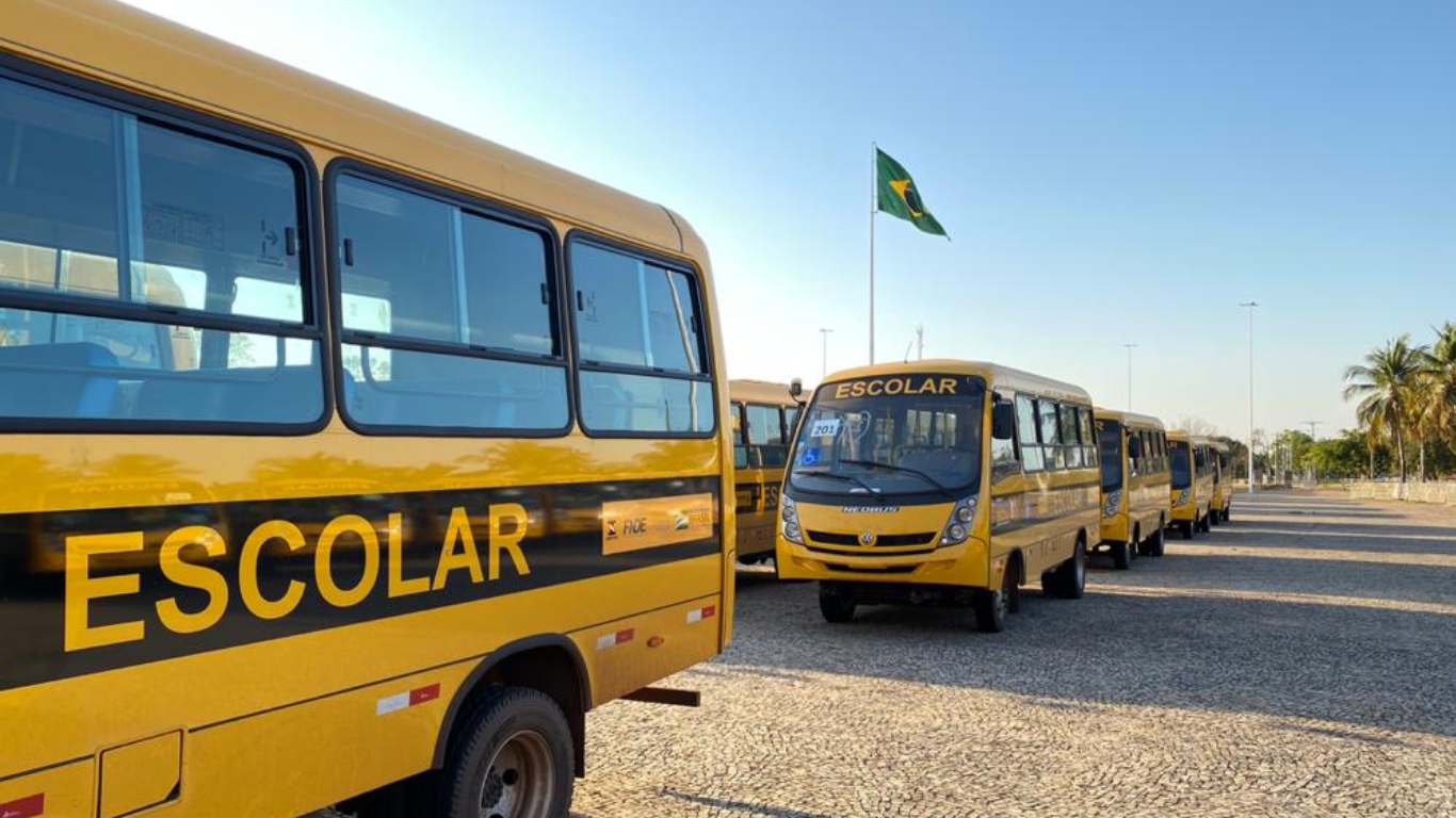 Políticos e empresários são suspeitos de fraude no transporte escolar em Campos