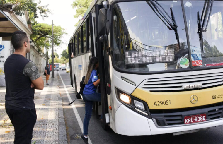 CET-Rio lança campanha nos ônibus sobre respeito pelas faixas de pedestre 