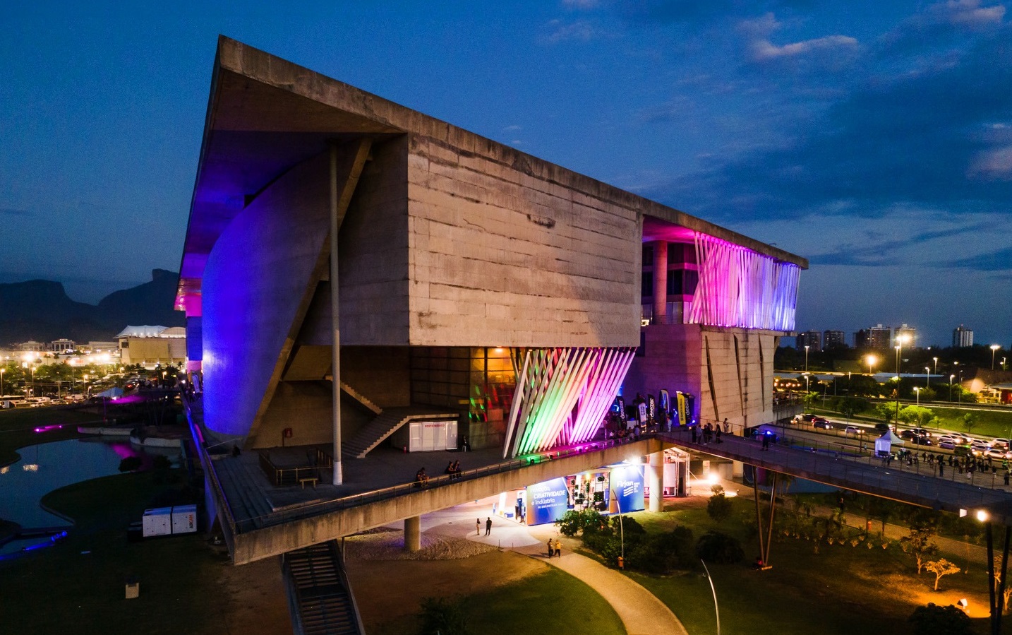 Cidade das Artes abre inscrições para instalação de food trucks no local