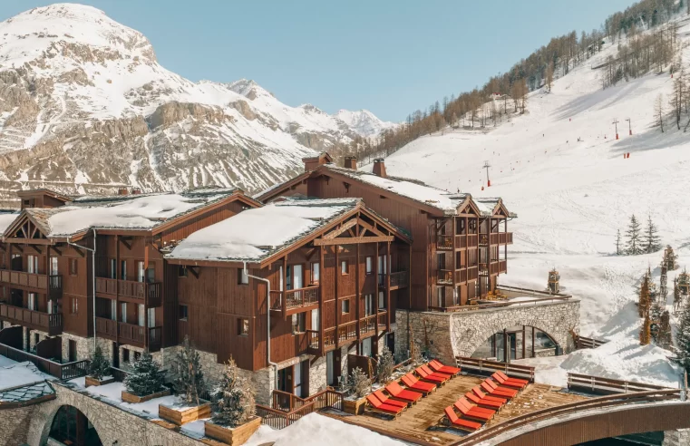 Rede de hotéis Club Med reabre resort nos Alpes Franceses com muito charme e esqui