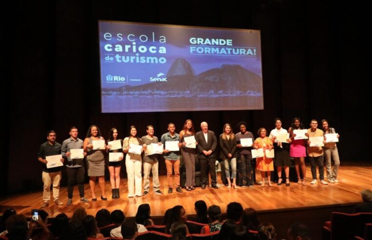 Primeira turma da ‘Escola Carioca de Turismo’ formou nesta quarta-feira