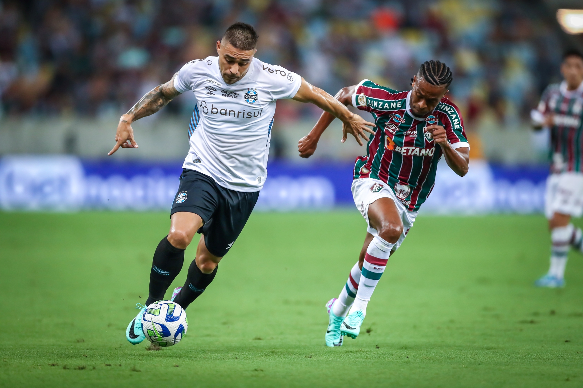 #Brasileirão: Fluminense perde para o Grêmio, de virada, por 3 a 2, no Maracanã