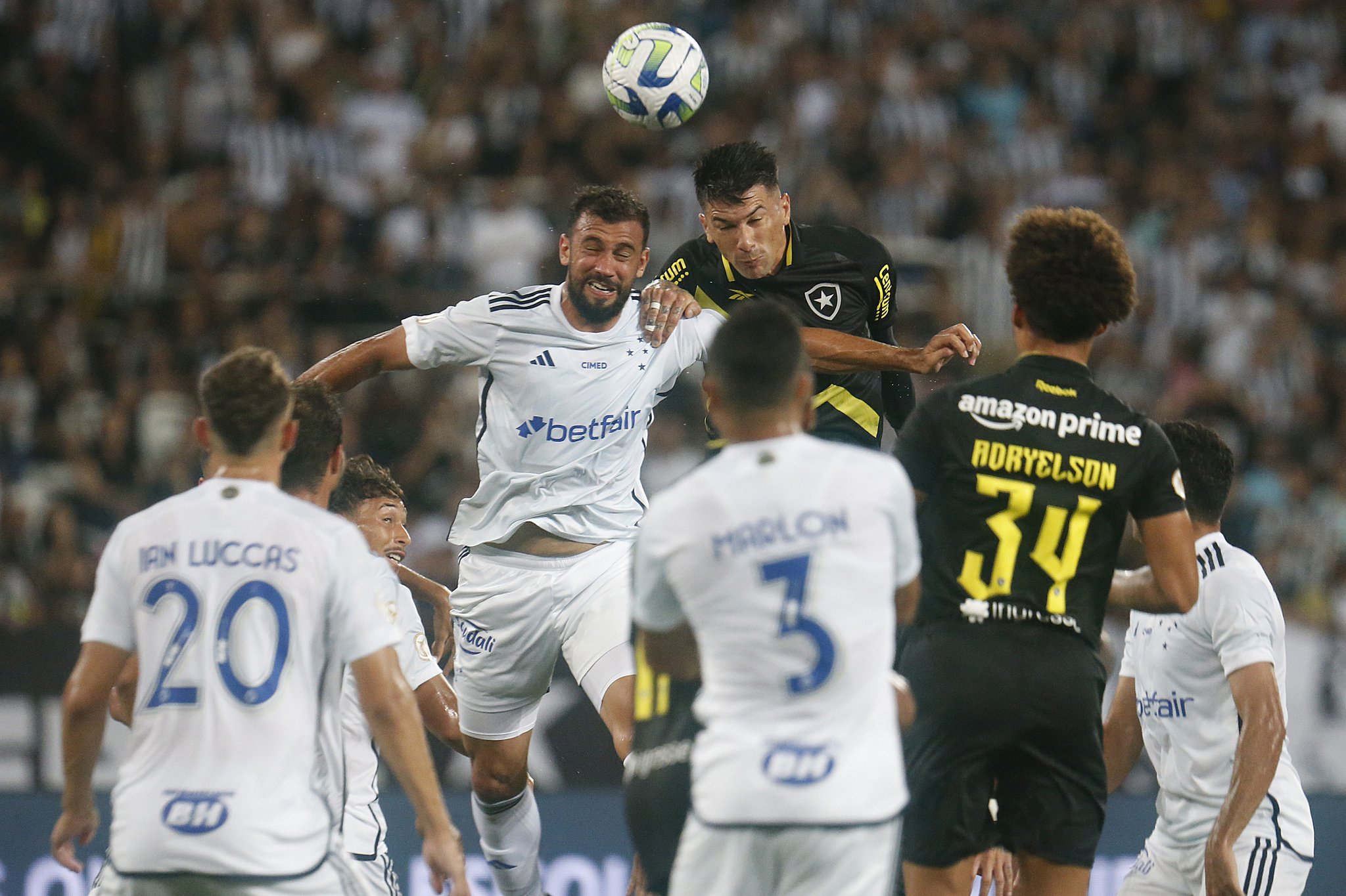 #Brasileirão: Botafogo empata com Cruzeiro em 0 a 0 e perde chance de título