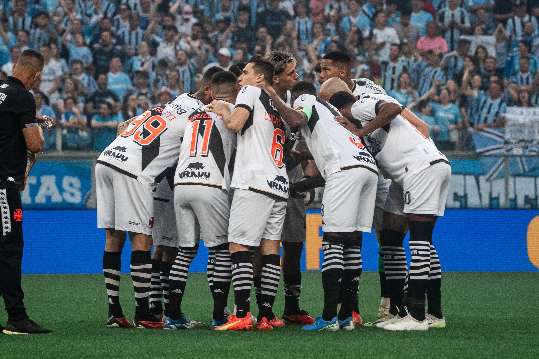 #Brasileirão: Vasco perde por 1 a 0 para o Grêmio em despedida de Suarez