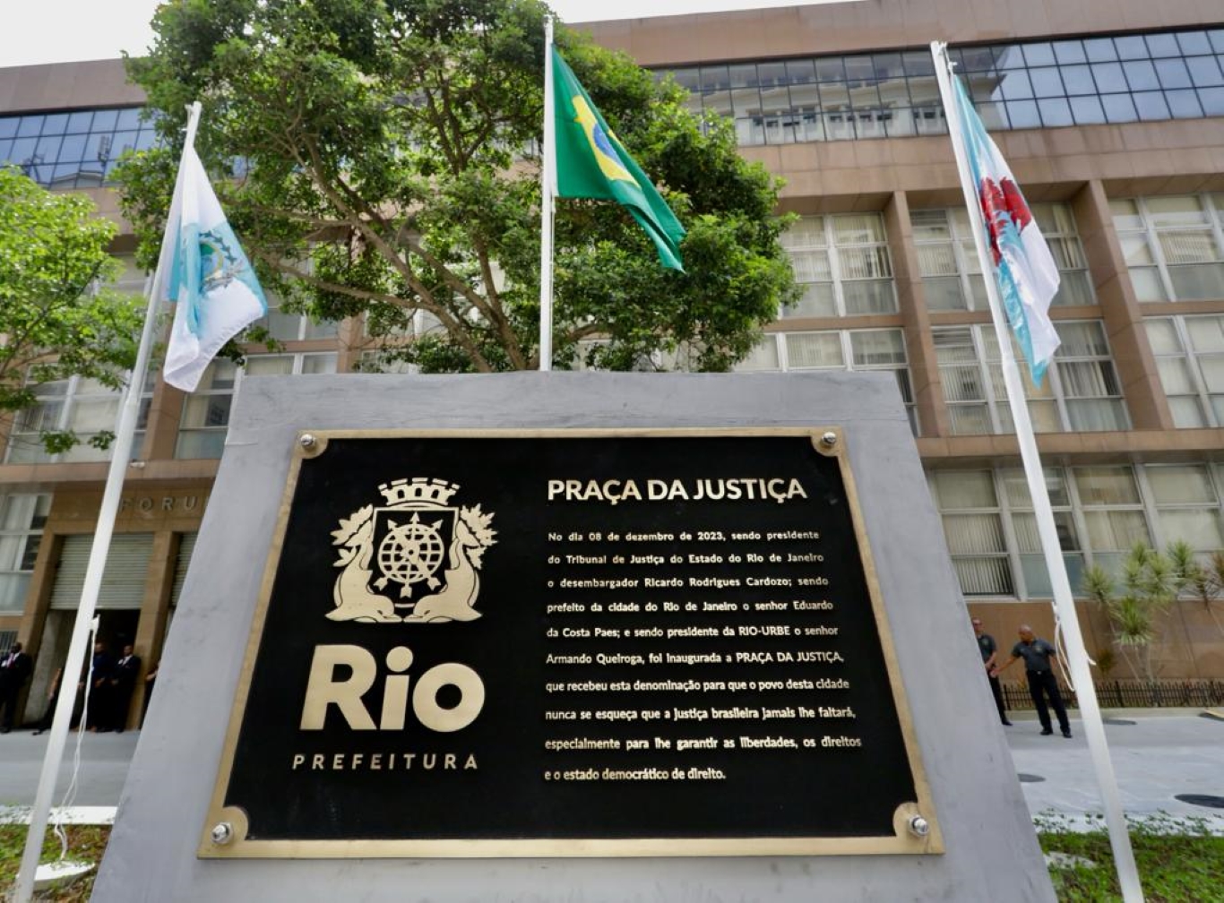 Prefeitura inaugura Praça da Justiça no Centro da cidade