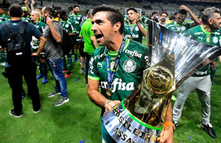 Palmeiras está disposto a oferecer aumento para manter para manter o técnico Abel Ferreira