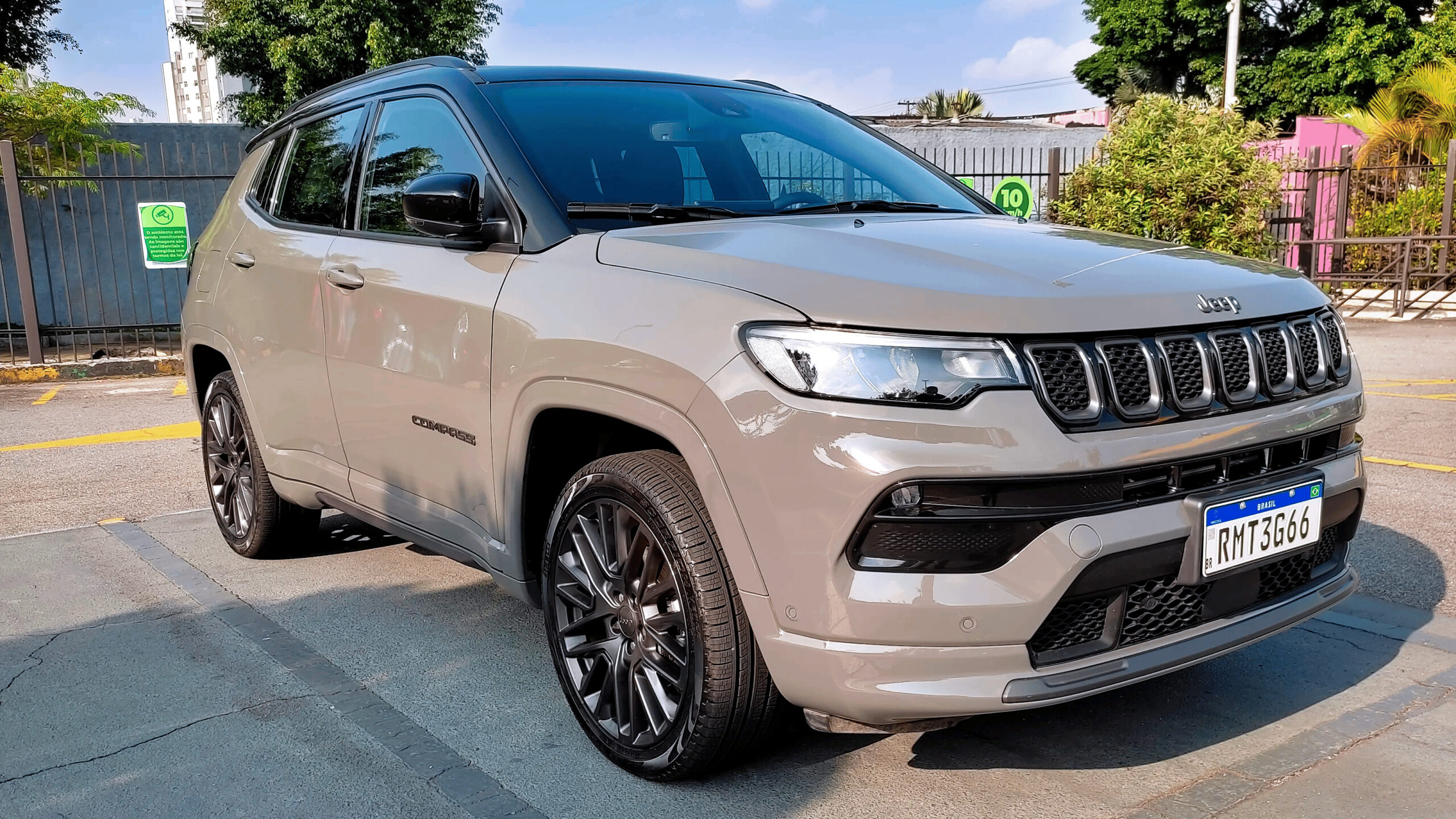 Pneus novos reduzem barulho no Jeep Compass em mais de 80%  