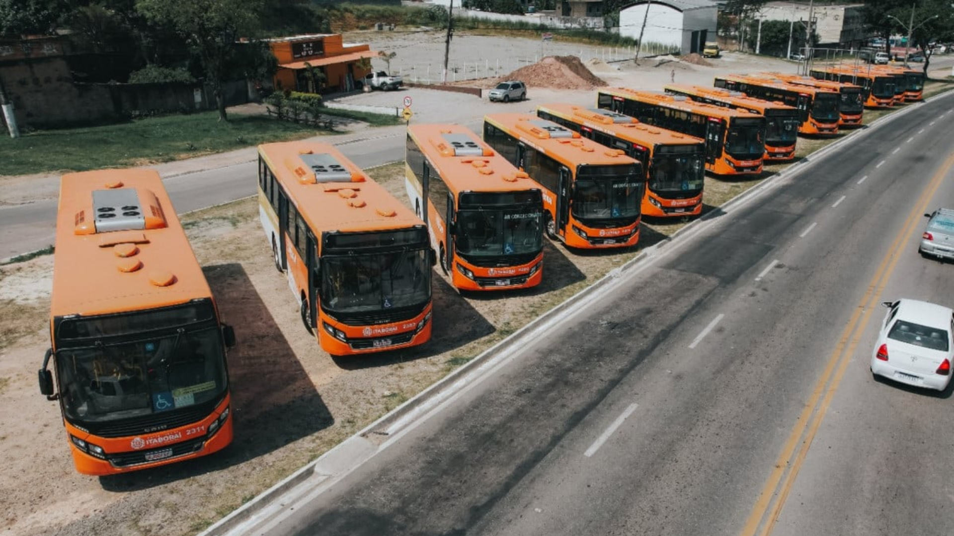 Ônibus gratuitos, conhecidos como “Laranjinhas”, param de circular em Itaboraí