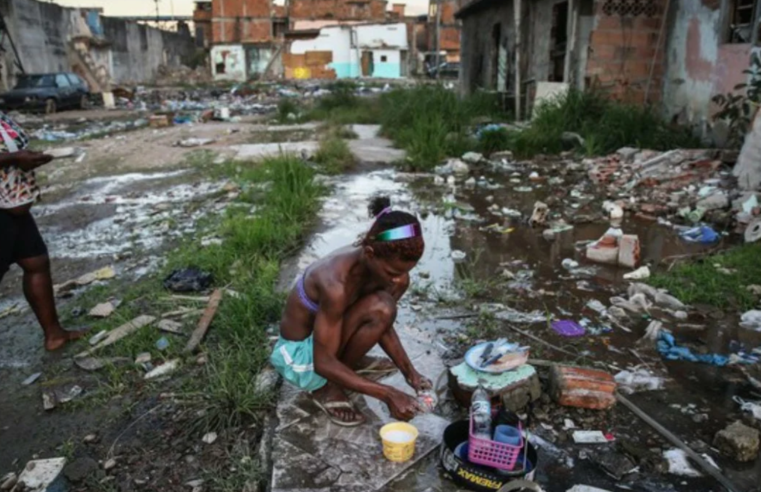 Percentual de pessoas em situação de pobreza cai para 31,6%, afirma IBGE