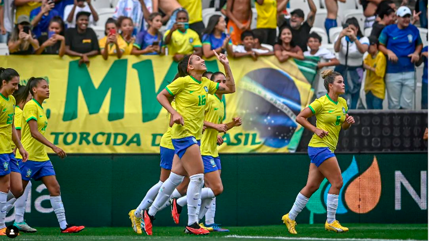 Seleção Brasileira Feminina vence Japão por 4 a 3 em amistoso